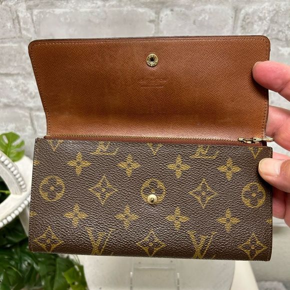 Louis Vuitton Brown Monogram Wallet - Picture 4 of 11
